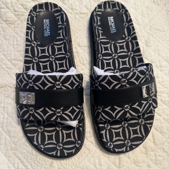 Michael Kors Padma Slide Size 8.5 - Picture 3 of 3